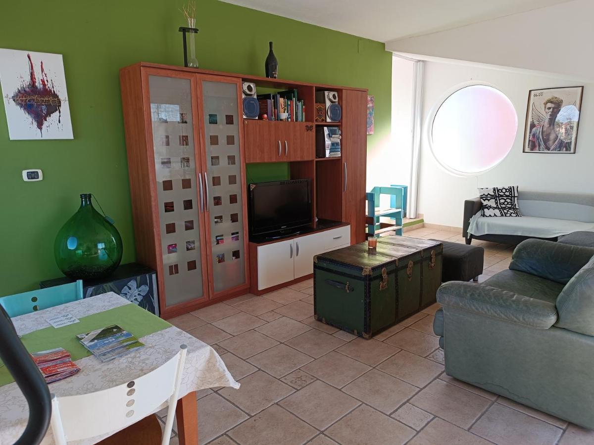 The Terrace Of The Artists Apartment Bari Exterior foto